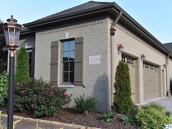 2nd image of 7 Vine Grove Way SE