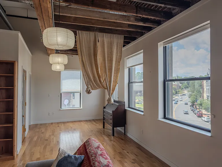 184 Main St #4 — Photo 12
