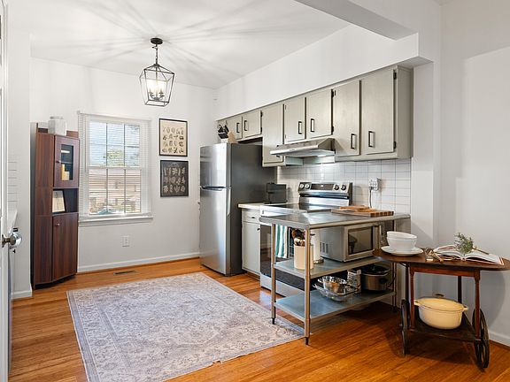 4th image of 6133 Bushmills St