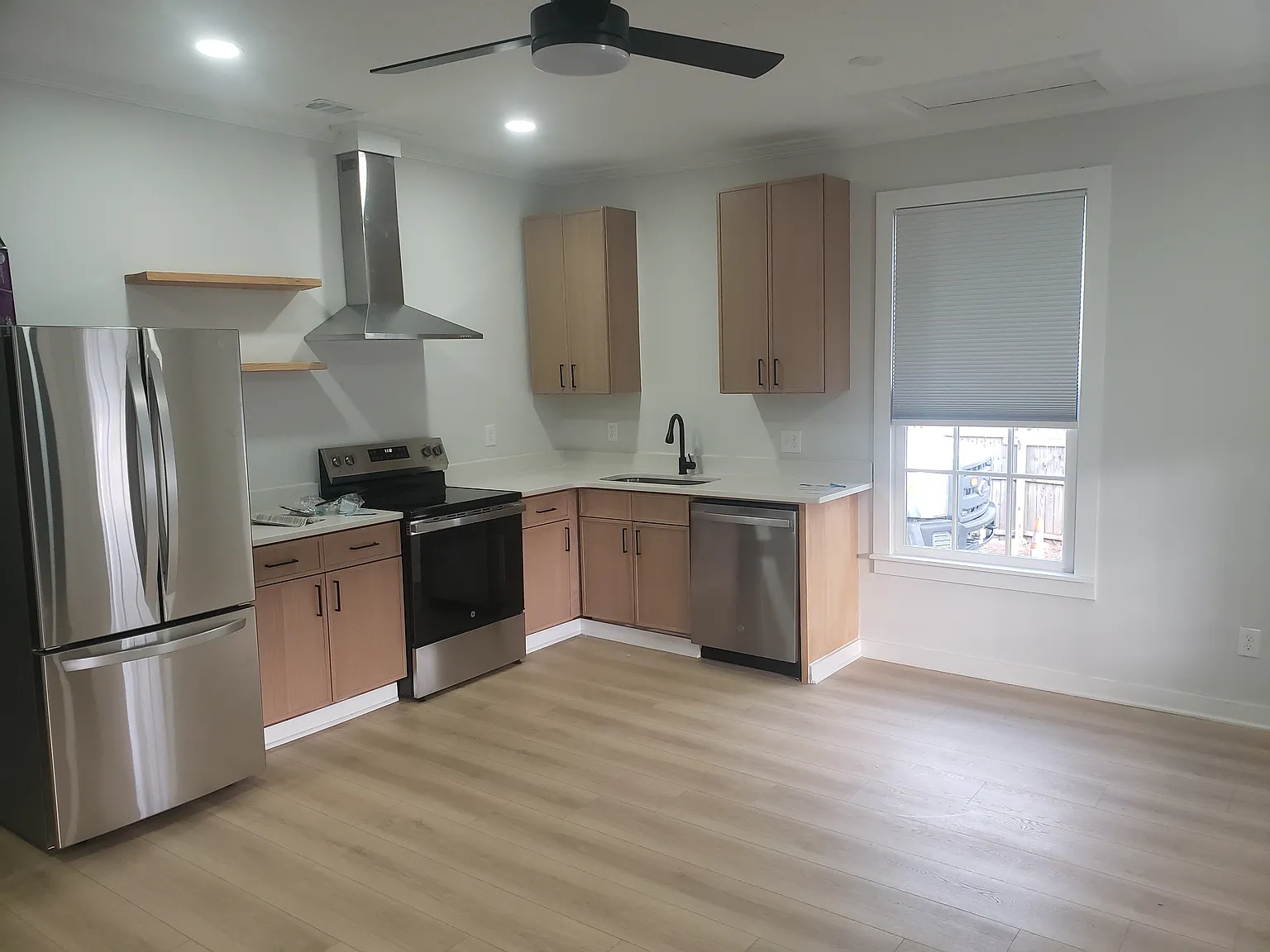 1 bed, 800 sqft, $1,200 — Photo 3
