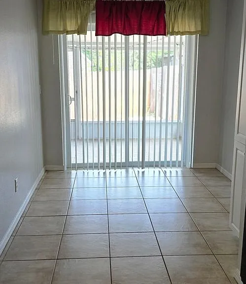 3412 Palm Beach Dr — Photo 8