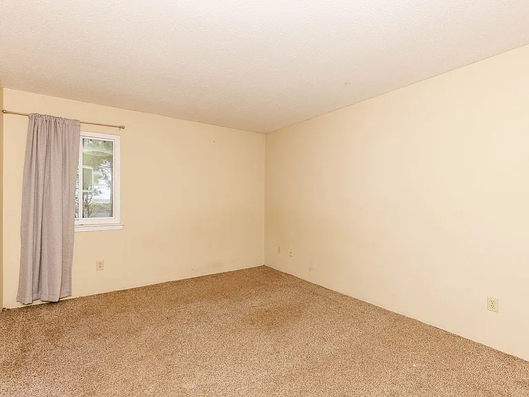 401 Skyview Dr #401D — Photo 9