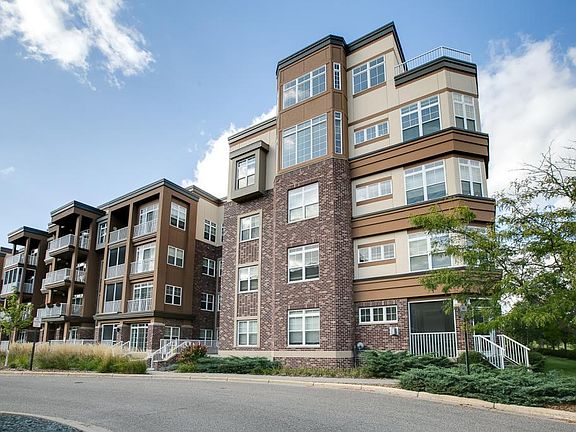 2nd image of 2550 38th Ave NE Unit 309