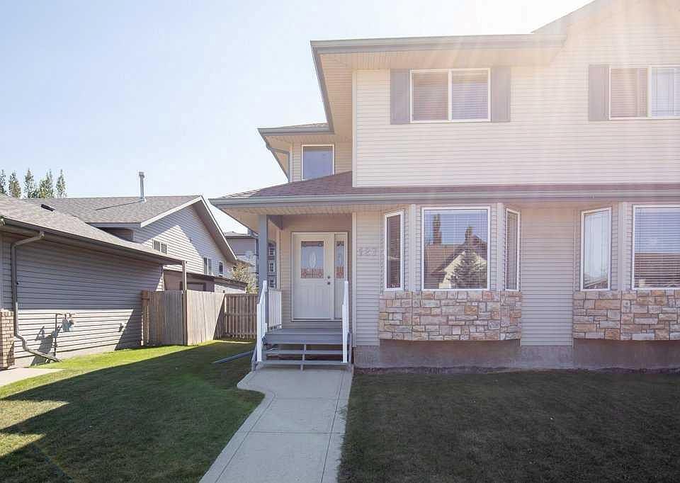 1st image of 127 N Lyons Close