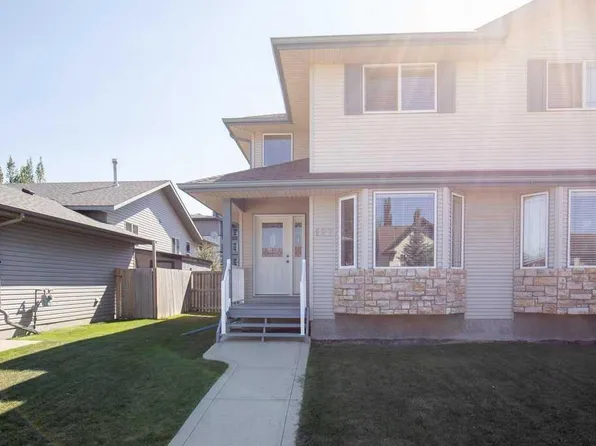 127 N Lyons Close, Red Deer, AB T4R 3P6