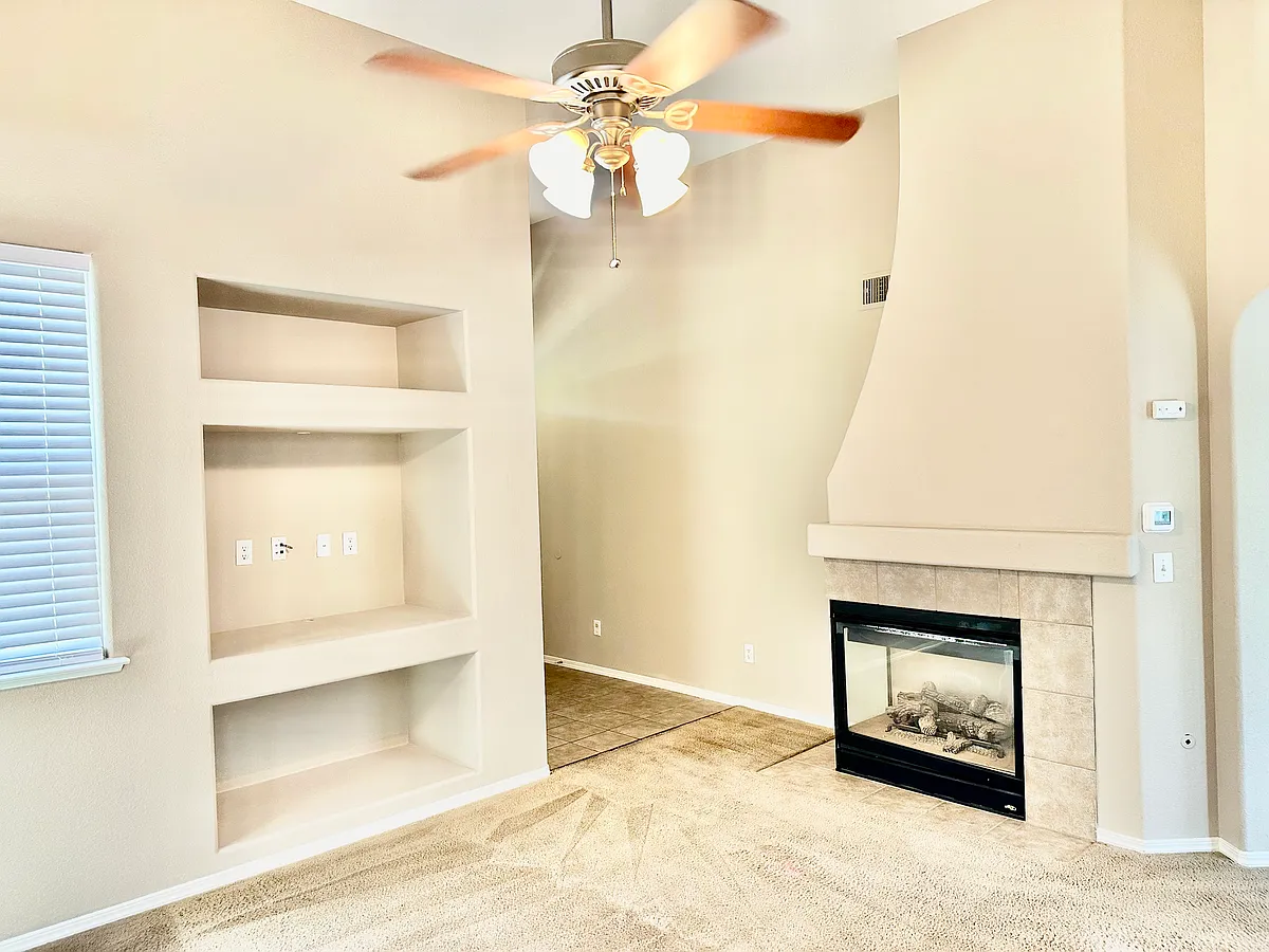 Building Photo - 4028 W Fig Tree Ln