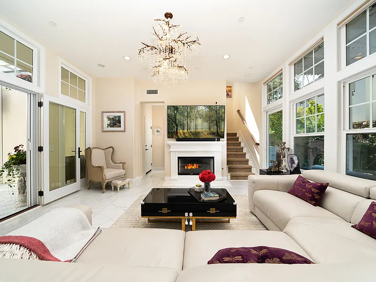 4671 Wellfleet Dr — Photo 1