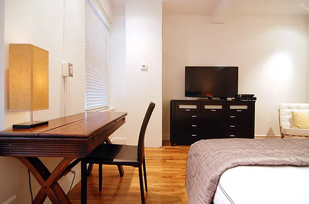 Rented by WAM Partners - William Moses Co. | media 26