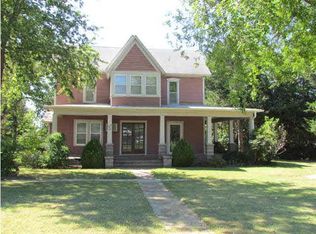 705 S Walnut St, Douglass, KS 67039