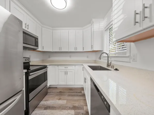 8326 Wabash Ave S #B, Seattle, WA 98118