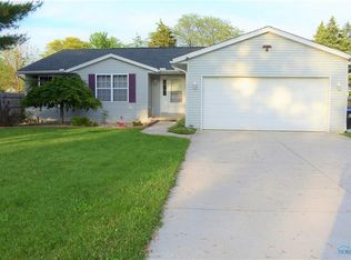 124 N Yarrow St, Oregon, OH 43616