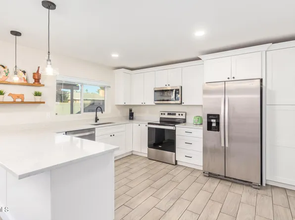 2020 E STANFORD Drive, Tempe, AZ 85283