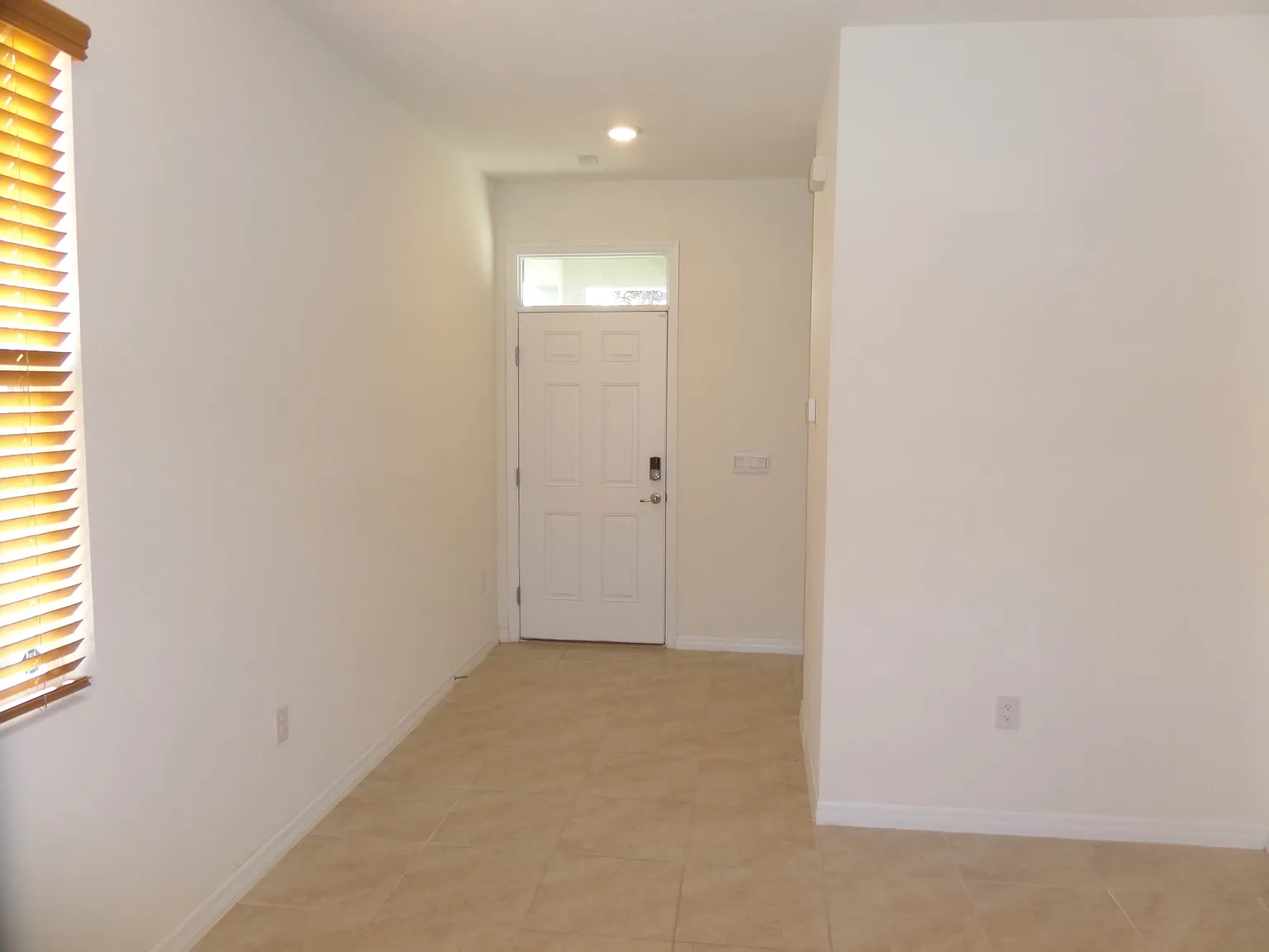 3 bed, 1504 sqft, $1,847 — Photo 2