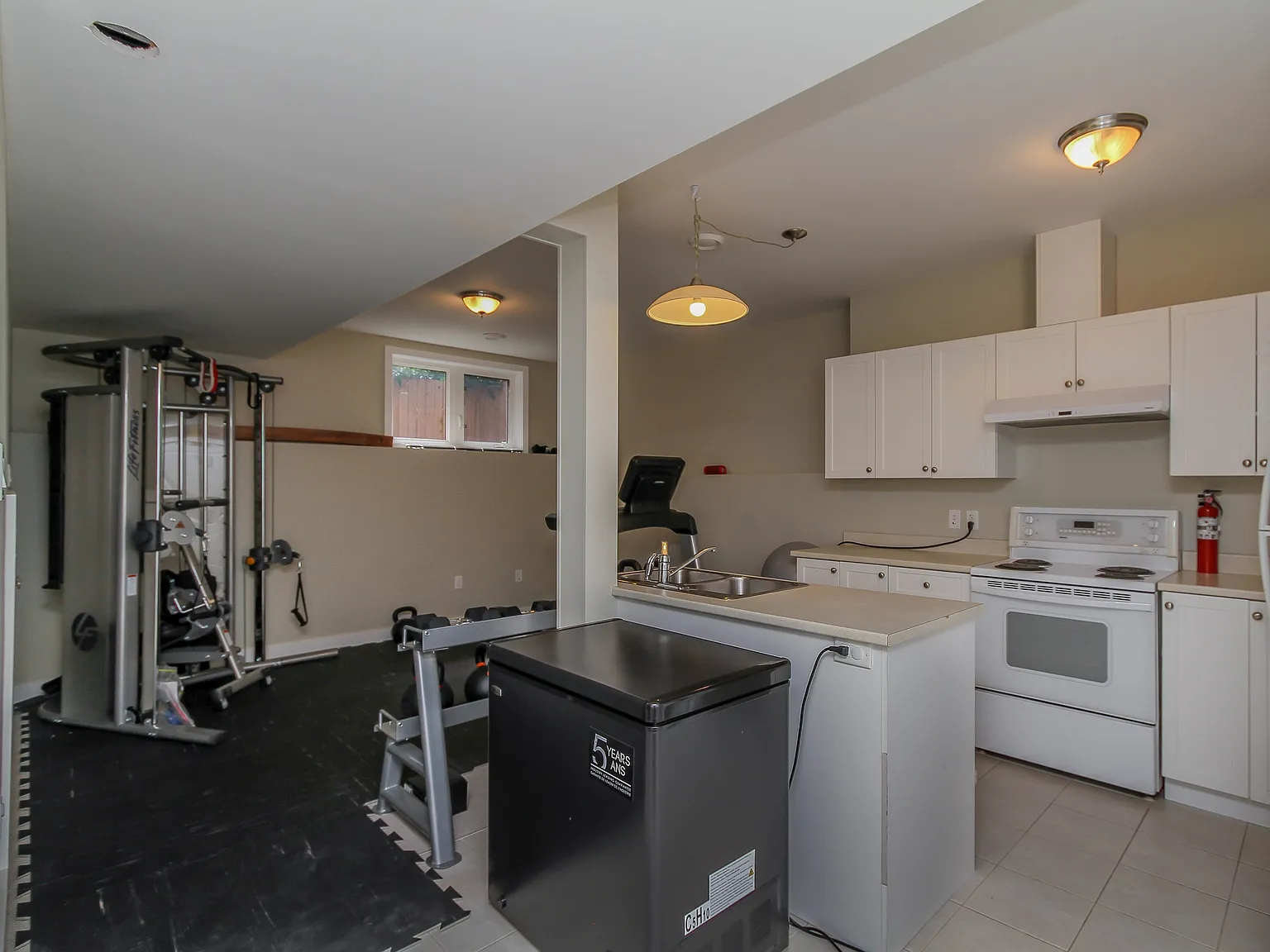 132 Glenora Street - 2 — Photo 4
