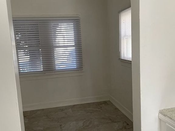 4th image of 233-241 S San Jacinto Ave