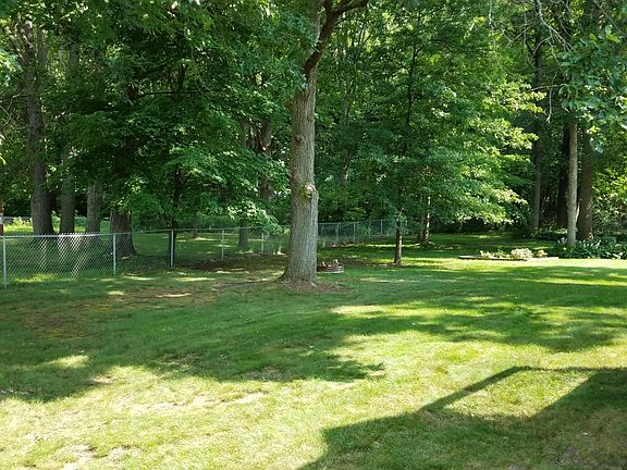 2nd image of 4241 Yorkshire Ct