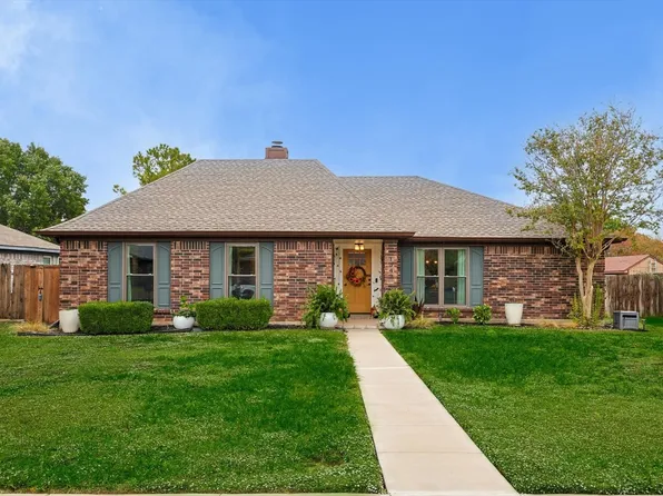 1542 Springaire Ln, Lewisville, TX 75077