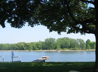 15540 Howard St, Spring Lake, MI 49456