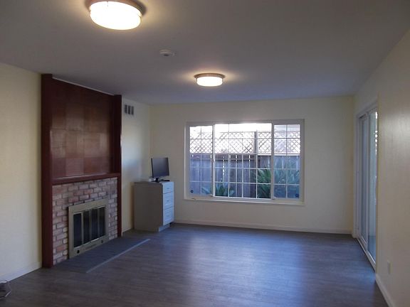 3rd image of 2252 Terra Villa St