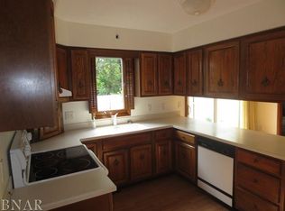 1223 Nicki Dr, Bloomington, IL