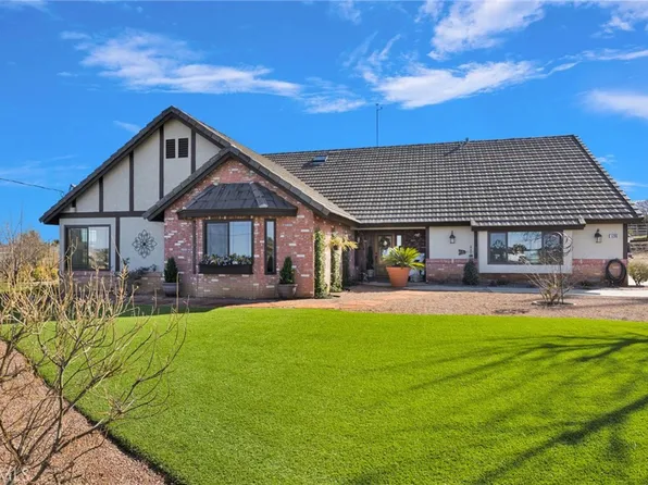 5205 Snowline Rd, Phelan, CA 92371