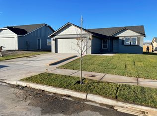 1328 W Javelin St, Moses Lake, WA 98837