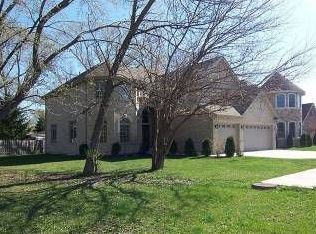 290 Berkshire Ln, Des Plaines, IL 60016