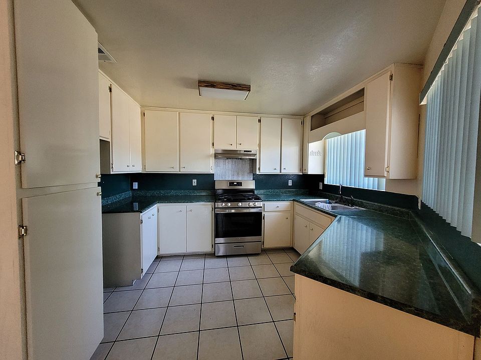 200 S D St, Westmorland, CA 92281 Zillow