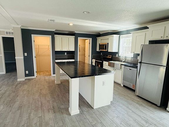 3rd image of 13536 Garrison Rd