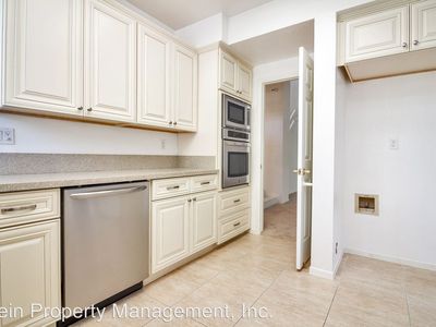 54 Lakefront, Irvine, CA, 92604