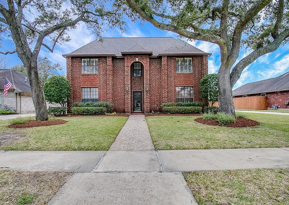1st image of 807 W Green Belt Dr