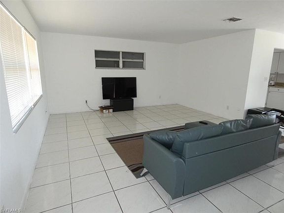 5th image of 1701 Margate Blvd