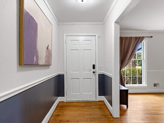 2nd image of 1508 Elm St.