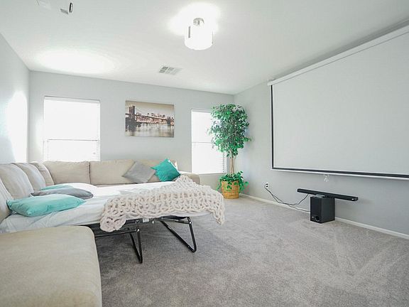 5th image of 6144 Roseboro Ct