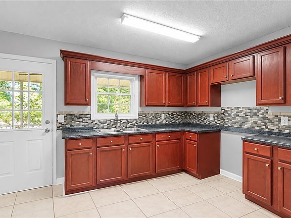 3rd image of 103A Summerwalk Ct