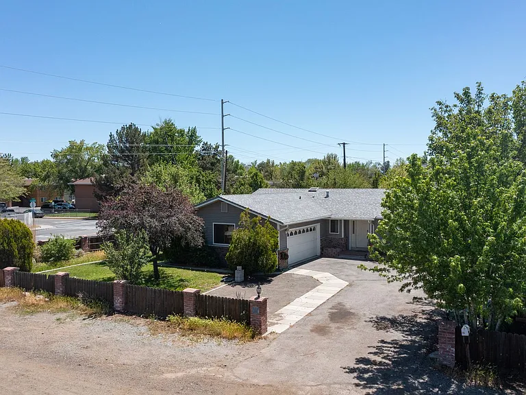 1985 Ponderosa Dr — Photo 9