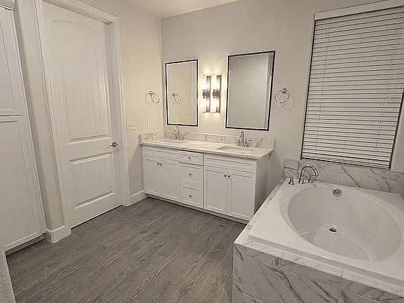 5th image of 2433 E Rockwell Dr