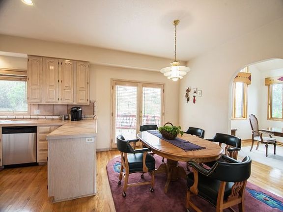 OPen Kitchen / Patio