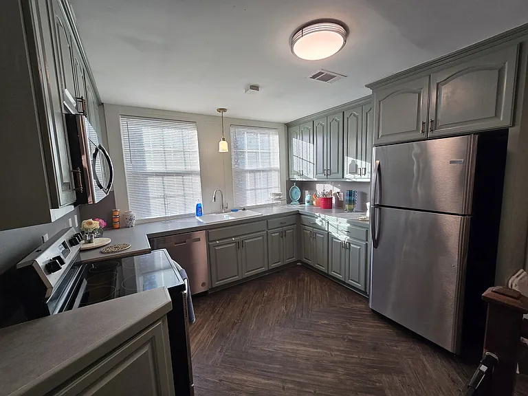 1834 Highland Ave #D — Photo 9