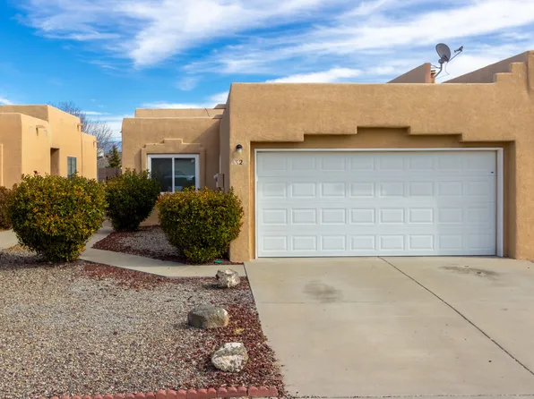3324 Schumacher St NW, Albuquerque, NM 87120