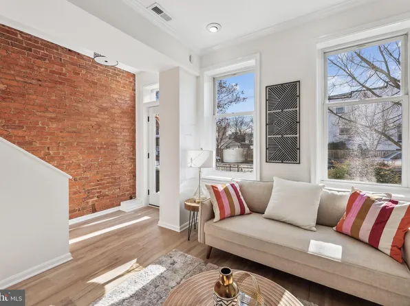 1704 A St SE, Washington, DC 20003