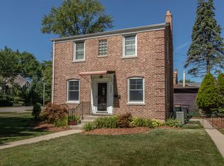 1502 W Talcott Rd, Park Ridge, IL 60068