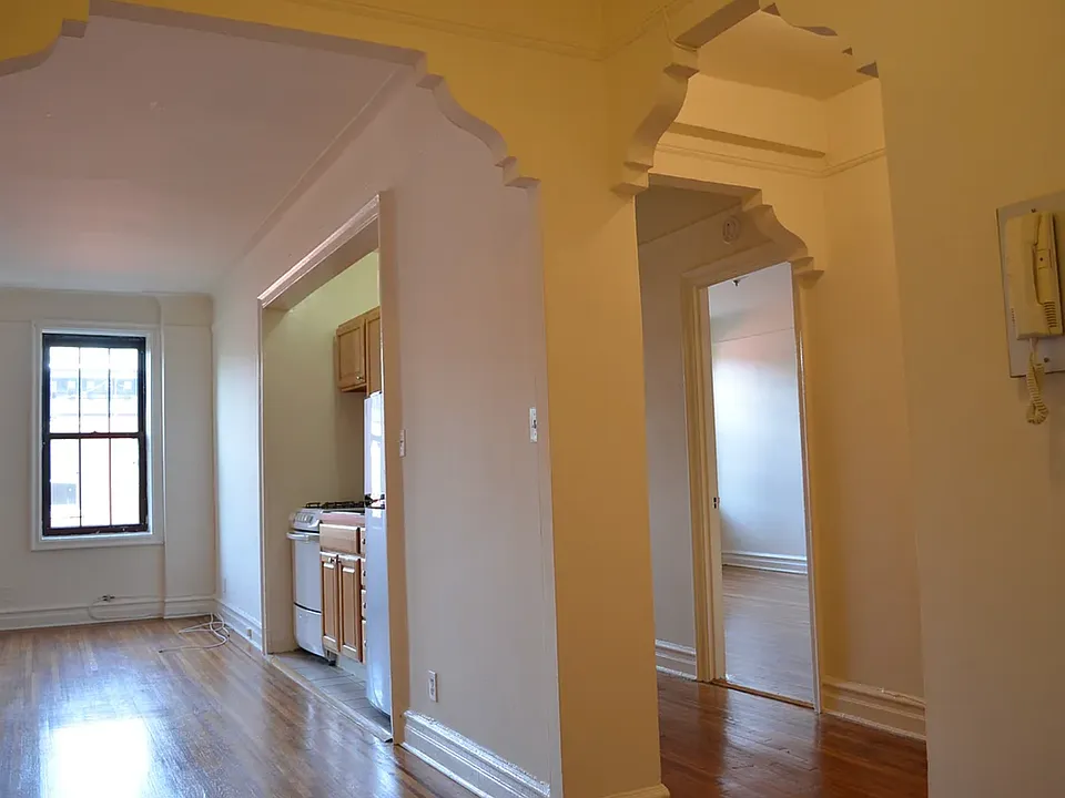 200 Clinton St #4D