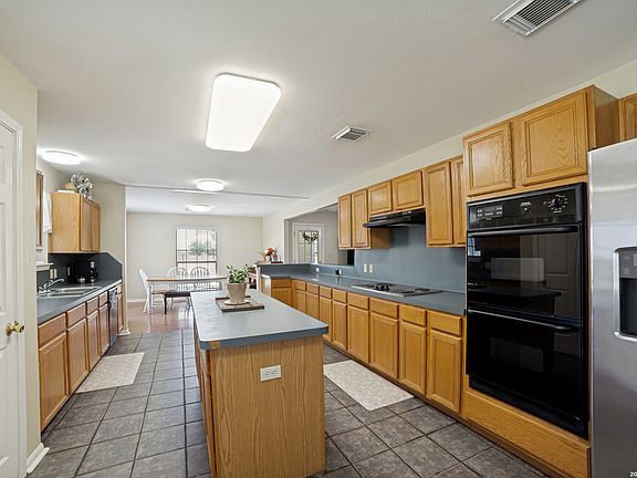 3rd image of 471 County Road 467