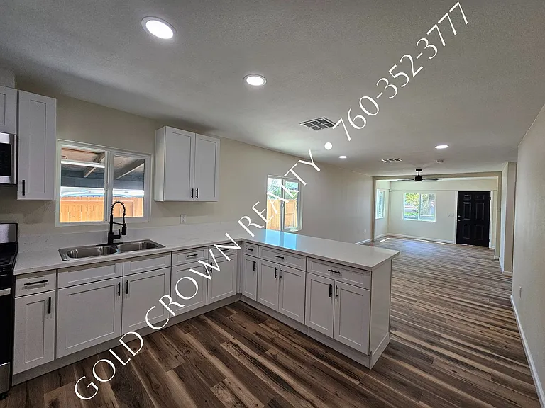 1070 W Euclid Ave — Photo 6