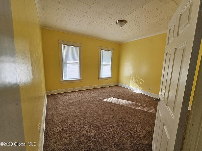 3rd image of 613 ORCHARD Street