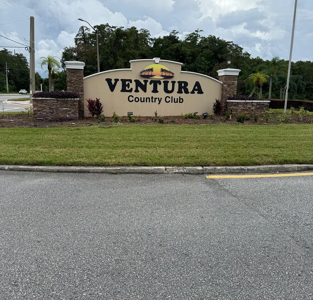 2 bed, 820 sqft, $1,550 — Photo 1