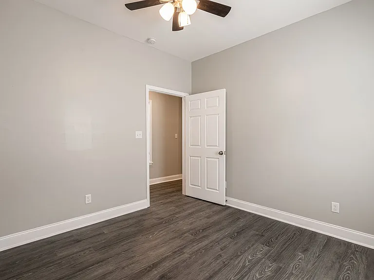 806 Longfield Ave — Photo 25