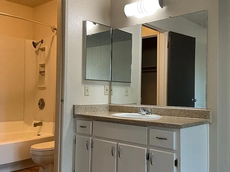 Sunflorin Village Apartments — Photo 13