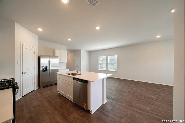 5 bed, 3.0 bath, 2480 sqft, $2,600 — Photo 4